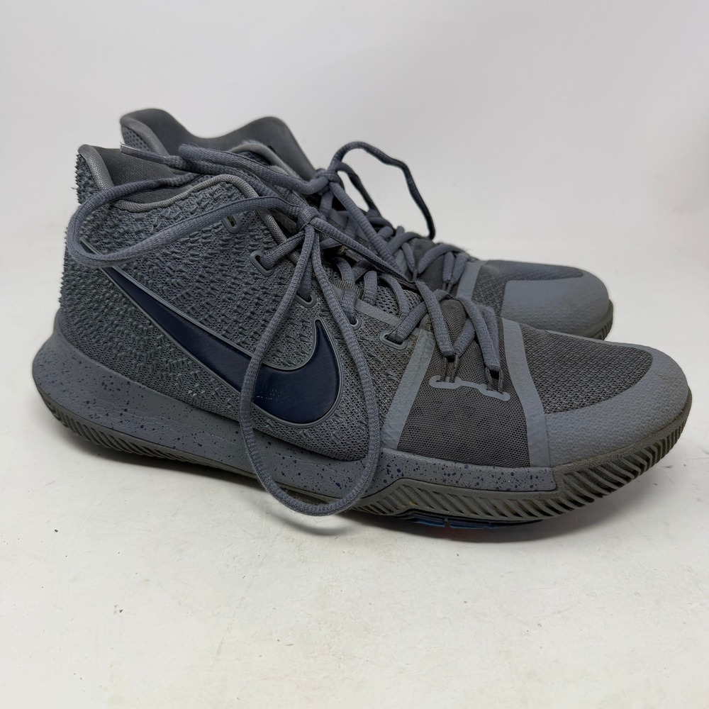 Nike Basketball Shoes Mens 10.5 Kyrie 3 Cool Grey NBA Basketball EUC 852395-001